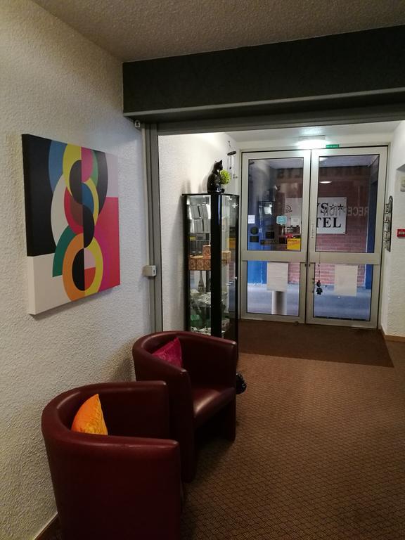 Lys Hotel Halluin Eksteriør bilde